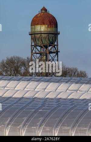 Die Lanstroper Ei, ein Wasserturm mit einem Stahl K Rahmen in Dortmund, Lantsrop, außer Betrieb seit 1981, Sehenswürdigkeiten, Teil der Route der Industria Stockfoto