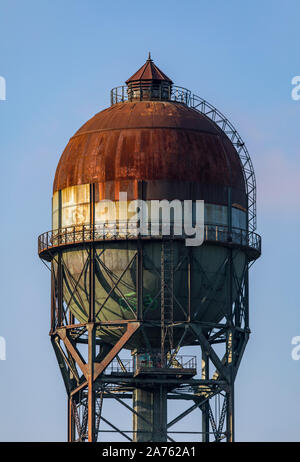 Die Lanstroper Ei, einen Wasserturm mit Stahl K-holzausbau in Dortmund, Lantsrop, außer Betrieb seit 1981, Sehenswürdigkeiten, Teil des industriellen Erbes Stockfoto