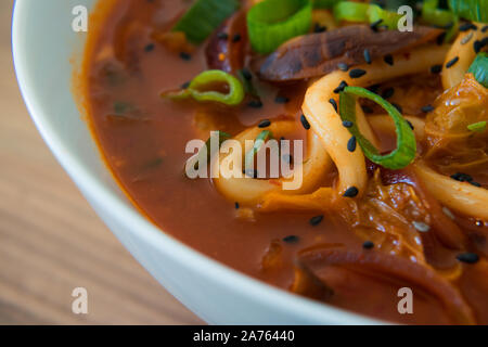 Essen Fotografie aus einer Schüssel asiatische Nudelsuppe Stockfoto