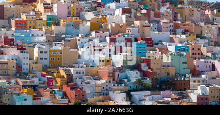 Bunte Wohnhäuser des San Juan Nachbarschaft in Uptown von Las Palmas de Gran Canaria, der Hauptstadt der Kanarischen Inseln, Spanien. Spanisch c Stockfoto