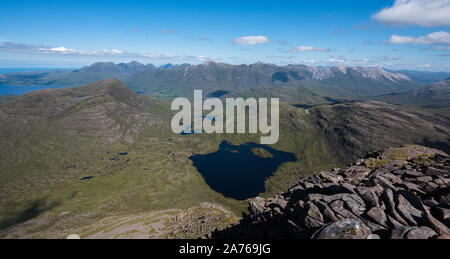 Die torridonian Riesen Beinn Alligin, Liathach und Beinn Eighe von Maol chean - dearg, Schottland Stockfoto