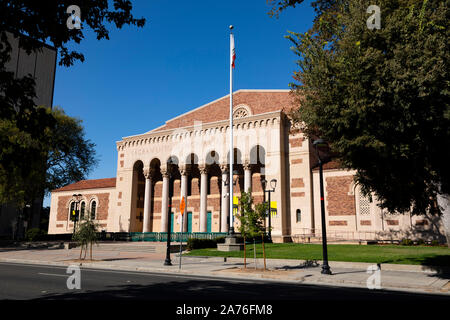 Die Sacramento Memorial Auditorium an J Street 1515, Sacramento, die Hauptstadt des Staates Kalifornien, Vereinigte Staaten von Amerika. Stockfoto