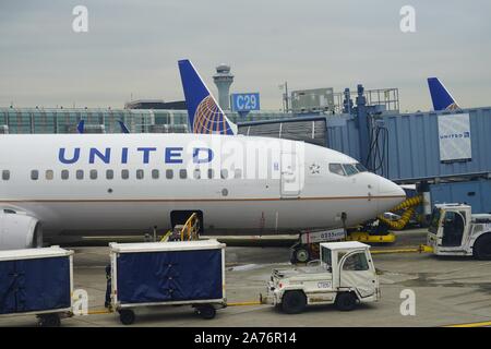 CHICAGO, IL-28 Oct 2019 - Ansicht von Flugzeugen von United Airlines (UA) Auf dem Internationalen Flughafen Chicago O'Hare (ORD). Stockfoto