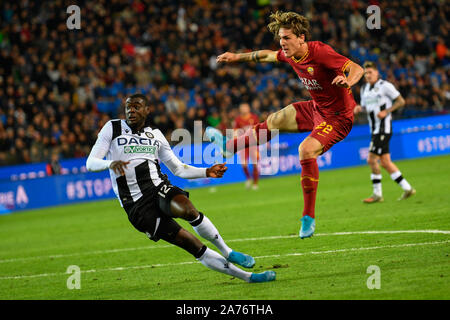 Friuli-Dacia Arena in Udine, Italien, 30 Okt 2019, tiro Nicolo zaniolo von a.s. Roma calcio bei Udinese Calcio vs AS Rom - Italienische Fußball Serie A Männer Meisterschaft - Credit: LPS/Alessio Marini/Alamy leben Nachrichten Stockfoto