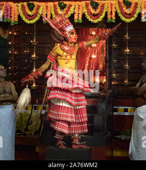 Theyyam Tänzerin Stockfoto