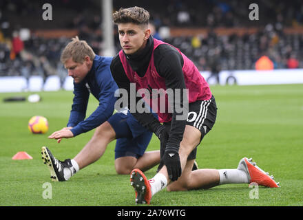 LONDON, ENGLAND - Oktober 27, 2018: Tom Cairney von Fulham 2018/19 dargestellt vor der Englischen Premier League Spiel zwischen dem FC Fulham und AFC Bournemouth im Craven Cottage. Stockfoto