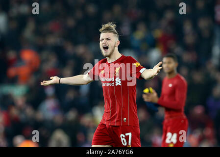 Liverpool, Großbritannien. 30 Okt, 2019. Harvey Elliott von Liverpool feiert am Ende des Spiels. Carabao Schale, EFL Cup Runde 4 Match, Liverpool V Arsenal bei Anfield Stadion in Liverpool am Mittwoch, den 30. Oktober 2019. Dieses Bild dürfen nur für redaktionelle Zwecke verwendet werden. Nur die redaktionelle Nutzung, eine Lizenz für die gewerbliche Nutzung erforderlich. Keine Verwendung in Wetten, Spiele oder einer einzelnen Verein/Liga/player Publikationen. pic von Chris Stading/Andrew Orchard sport Fotografie/Alamy Live news Credit: Andrew Orchard sport Fotografie/Alamy leben Nachrichten Stockfoto