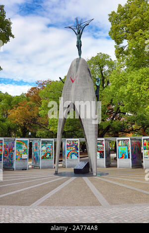 Children's Peace Monument im Hiroshima Peace Memorial Park, Hiroshima, Japan Stockfoto