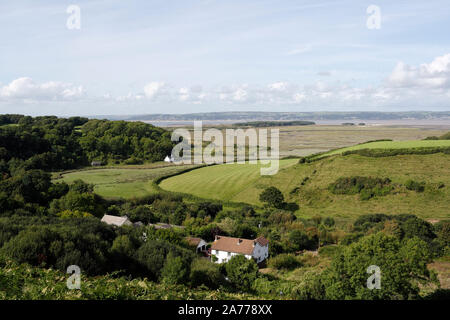 Die Mündung von Loughor, die North Gower Peninsula, Llanmadoc, Wales, Großbritannien, Panoramablick auf die walisische Landschaft. Britische ländliche Landschaft natürliche Schönheit Stockfoto