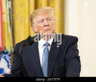 Washington, DC, USA. 30 Okt, 2019. Oktober 30, 2019, Washington, DC, USA: Präsident DONALD TRUMP im Weißen Haus Ehrenmedaille Festakt zu Ehren Master Sergeant Matthew Williams im East Room des Weißen Hauses. Quelle: Michael Brochstein/ZUMA Draht/Alamy leben Nachrichten Stockfoto