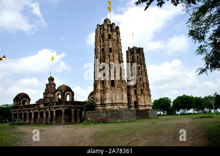 Beed, Maharashtra, Indien, Südostasien - Khandoba Tempel und Dipmala oder Lampe Türme an Beed - Stadt Stockfoto