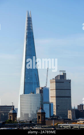 Shard als von der Dachterrasse des One New Change Entwicklung in London, England, UK gesehen Stockfoto