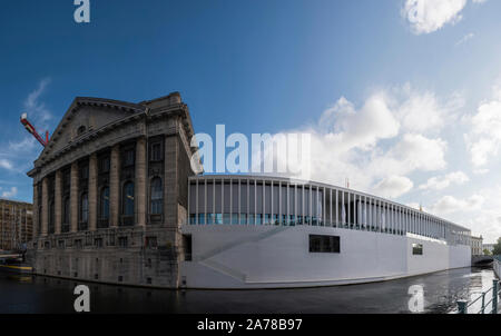 Das Pergamonmuseum und die James-Simon-Galerie auf Museuminsul, Berlin, Deutschland Stockfoto
