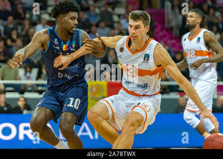 Andorra La Vella, Andorra: 2019 Oktober 06: Spieler, die in der Tätigkeit am Eurocup Übereinstimmung zwischen Mora Banc Andorra BC und Promitheas Patras, Endstand 81 - Stockfoto