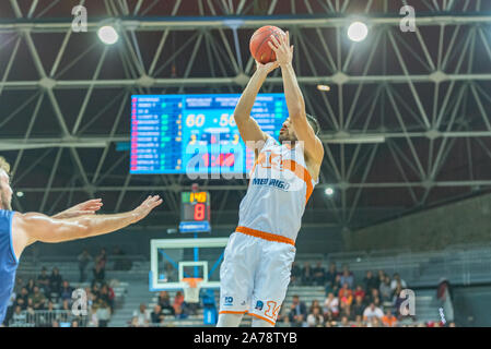 Andorra La Vella, Andorra: 2019 Oktober 06: Spieler, die in der Tätigkeit am Eurocup Übereinstimmung zwischen Mora Banc Andorra BC und Promitheas Patras, Endstand 81 - Stockfoto