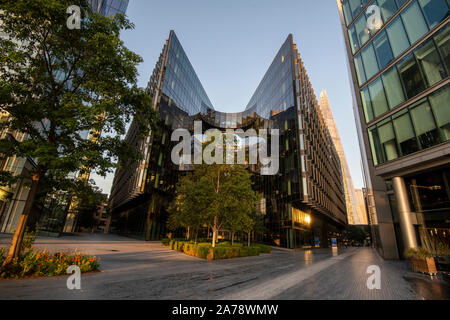 Sommermorgen Licht an mehr London Place am Flussufer an der Southbank, London England Großbritannien Stockfoto