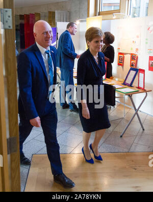 Edinburgh, Großbritannien. 31 Okt, 2019. Edinburgh, 31. Oktober 2019. Im Bild: Nicola Sturgeon MSP - Erster Minister von Schottland. Wöchentliche Sitzung des Ersten Minister Fragen an das schottische Parlament. Credit: Colin Fisher/Alamy leben Nachrichten Stockfoto