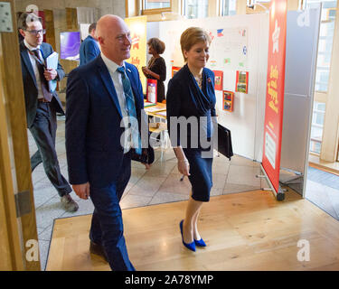 Edinburgh, Großbritannien. 31 Okt, 2019. Edinburgh, 31. Oktober 2019. Im Bild: Nicola Sturgeon MSP - Erster Minister von Schottland. Wöchentliche Sitzung des Ersten Minister Fragen an das schottische Parlament. Credit: Colin Fisher/Alamy leben Nachrichten Stockfoto