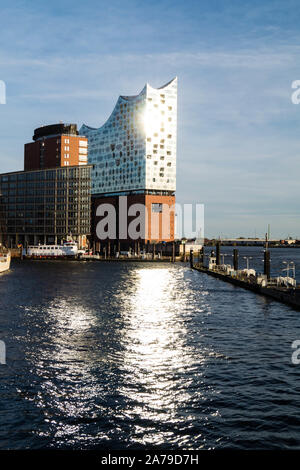 Elbphilharmonie und der Hafen von Hamburg Deutschland Stockfoto