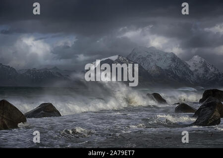 Fotos werden in der Gemeinde Flakstad auf den westlichen Lofoten gemacht Stockfoto