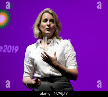 Anna Machin, evolutionäre Anthropologen, an der Universität von Oxford, die Diskussion über 'Was ist der Punkt des Vatis?', auf der Menschen Stadium, in New Scientist Live 2019 Stockfoto