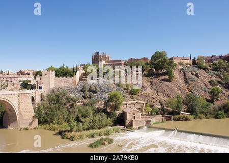 San Martin Brücke über den Tejo in Toledo, Spanien Stockfoto