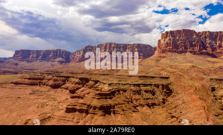 Hohe buttes Blick über die Wüste in der Nähe von Marble Canyon in Northern Arizona Stockfoto