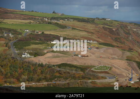 Bauarbeiten im Gange, um die Straße ausrichten und verbessern die Haarnadel in Berriedale Braes auf der A 9 Trunk Road biegen, Scottish Highlands, Großbritannien Stockfoto