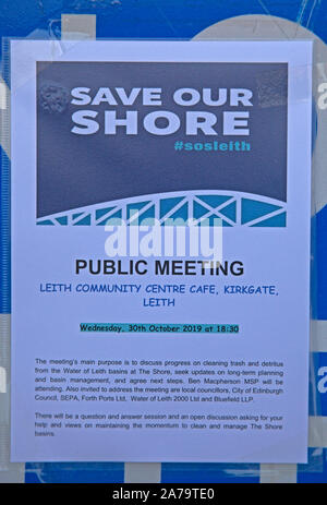 Leith, Edinburgh, Schottland, Großbritannien. 31. Oktober 2019. 65+ Menschen nahmen an den Speichern unsere Ufer Leith öffentliche Sitzung am 30. Oktober 2019 anwesend waren auch Ben Macpherson MSP, Stadträte Adam McVey + Gordon Munro und Her Ports' Alasdair Sibbald, der Hauptzweck der Konferenz war die Reinigung von Müll und Detritus vom Wasser des Leith Becken am Ufer zu diskutieren und versuchen, Updates über die langfristige Planung und Management von Flusseinzugsgebieten. Stockfoto