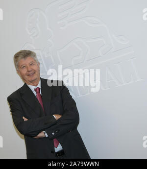 Mailand, Italien. 31 Okt, 2019. Mailand, Torre Generali Präsentation des zwanzigsten Ausgabe der Generali Milano Marathon in der Foto: Gabriele Galateri di Genola Präsident der Assicurazioni Generali Credit: Unabhängige Fotoagentur/Alamy leben Nachrichten Stockfoto