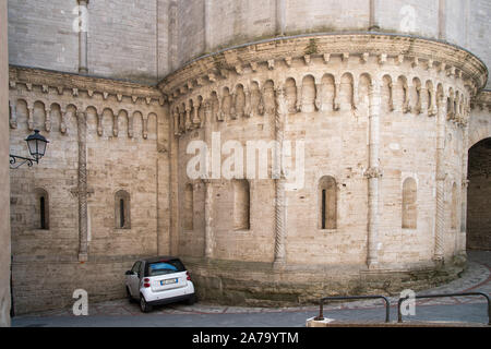 Romanische gotische Concattedrale della Santissima Annunziata (die Kirche der Verkündigung der Jungfrau Maria) im historischen Zentrum von Todi, Umbrien, Italien. Aug. Stockfoto