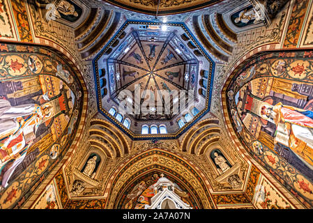 Italia Marche Osimo Kathedrale San Leopardo Cappella SS Sacramento | Italien Marche Osimo Kathedrale San Leopardo Stockfoto