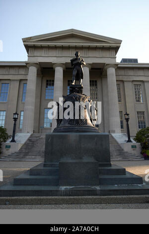 Thomas Jefferson Statue außerhalb der Metro Hall Ehemaliger Jefferson County Courthouse Gebäude Louisville Kentucky USA Stockfoto