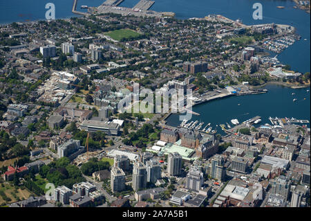 Eine Luftaufnahme der Park gefüllt Stadt Victoria, Britisch-Kolumbien, Kanada auf Vancouver Island. Stockfoto