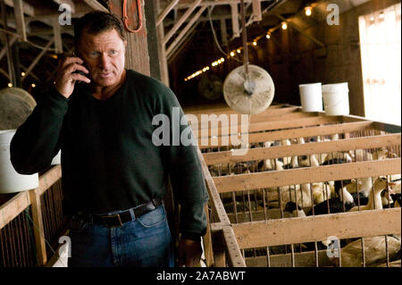 Izzy Yanay, Gründer und Vice President von Hudson Valley Foie Gras, nimmt einen Anruf am Bauernhof in Ferndale, USA, 16. März 2006. Stockfoto