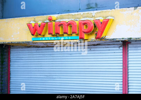 Wimpy fast food Restaurant Schließung bleibt mit Vintage Zeichen Stockfoto