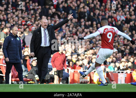 LONDON, ENGLAND - Dezember 22, 2018: Burnley manager Sean dyche dargestellt während der 2018/19 Premier League Spiel zwischen Arsenal FC und Burnley FC im Emirates Stadion. Stockfoto