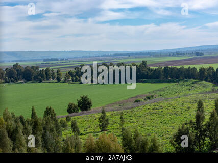 Blick auf grüne Felder und Hula Valley finden Stockfoto