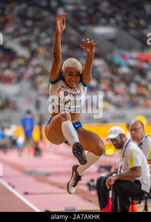 DOHA - Katar OKT 5: Jazmin Säger von Großbritannien & NI konkurrieren im Weitsprung Qualifikation an Tag 9 der 17. IAAF World Athletics Cham Stockfoto