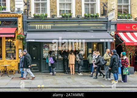 Auf der Bab ist ein koreanischer Street Food Restaurant und Imbiss in der Wellington Street, Covent Garden. Stockfoto