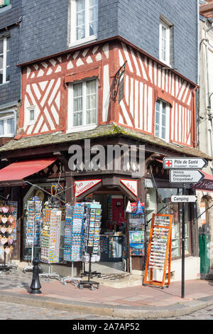 Ecke Souvenirshop, Place de Catherine, Honfleur, Normandie, Frankreich Stockfoto