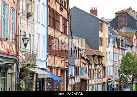 Historische Fachwerkhäuser, Rue Martainville, Rouen, Normandie, Frankreich Stockfoto