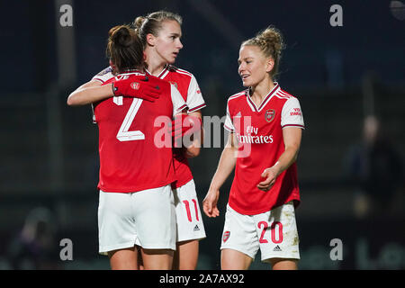 Portsmouth, England - 31. Oktober: Vivianne Miedema, Katrine Veje und Leonie Maier von Arsenal ihr Ziel Feiern während der UEFA Champions League Spiel zwischen Arsenal Frauen vs SK Slavia Praha Frauen an der Wiese Park am 31 Oktober, 2019 in Leeds, England (Foto von Daniela Porcelli/SPP) Credit: SPP Sport Presse Foto. /Alamy leben Nachrichten Stockfoto