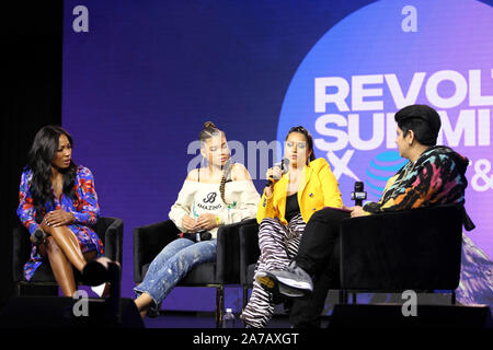 Ihre Leitung Panel Folgen mit Lily Singh, Sturm Reid, Cari Meister und Moj Mahdara an der Revolte Gipfel x AT&T LA am 25. Oktober 2019 im Magic Box in Los Angeles, Kalifornien. Stockfoto