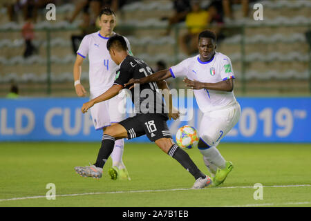 BRASÍLIA, DF - 31.10.2019: SUB 17 MEXIKO E ITÁLIA - Efrain Alvarez und Franco Tongya während Unter 17 Mexiko und Italien. Gleiches gilt für die FIFA U 17 WM-Gruppenphase. Bezerrão Stadion in Brasilia, DF. (Foto: Reinaldo Reginato/Fotoarena) Stockfoto