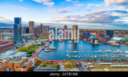 Baltimore, Maryland, USA Innere Hafen Skyline Luftbild Panorama. Stockfoto