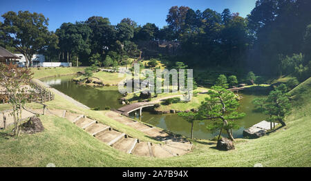 Die schönen und herrlichen Gyokuseninmaru Garten, in Kanazawa Castle Park Japan. Stockfoto