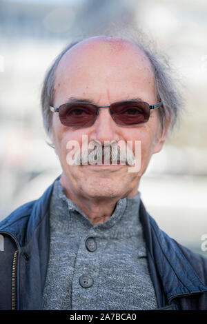 Berlin, Deutschland. 30 Okt, 2019. Michael Masur, Klavierbauer, steht am Alexanderplatz. Michael Masur, der älteste Sohn des international renommierten Dirigenten Kurt Masur, nahm teil am 4. November 1989 auf dem Alexanderplatz in Ost-Berlin, was, nach offiziellen Schätzungen war die größte Demonstration in der DDR-Geschichte mit fast einer Million Menschen. (Dpa: "Wir waren so viele ': Massendemonstration auf dem Alex vor 30 Jahren") Credit: Christoph Soeder/dpa/Alamy leben Nachrichten Stockfoto