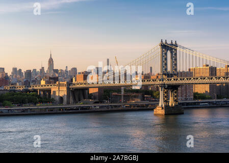 Manhattan Skyline bei Sonnenuntergang Stockfoto