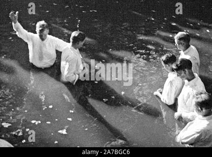 Taufe in der Nähe von Mineola, Texas Ca. Sommer 1935 Stockfoto